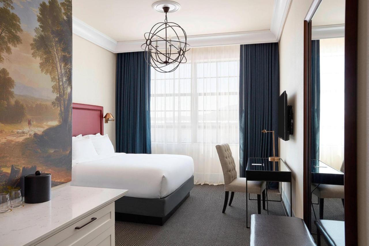 The Wick, Hudson, A Tribute Portfolio Hotel Bagian luar foto