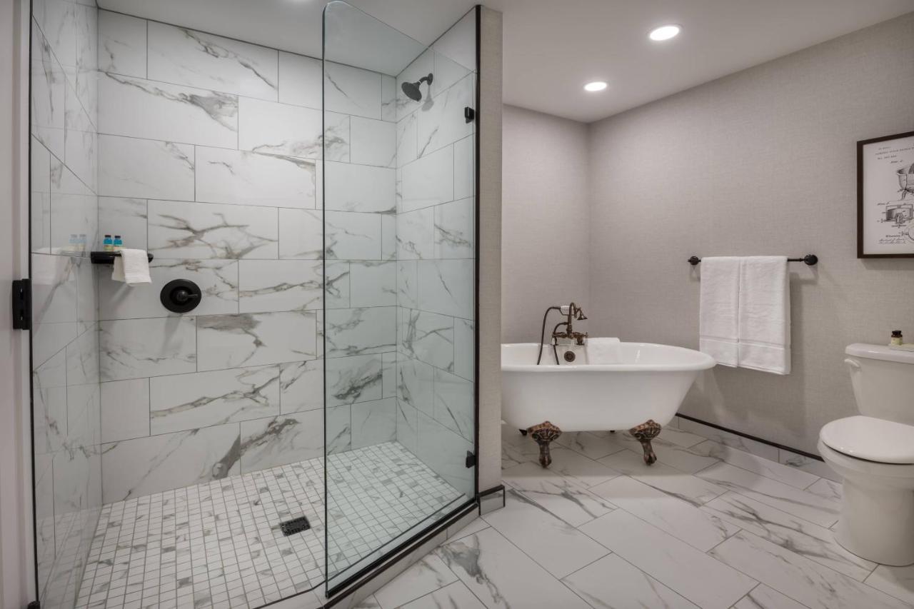 The Wick, Hudson, A Tribute Portfolio Hotel Bagian luar foto